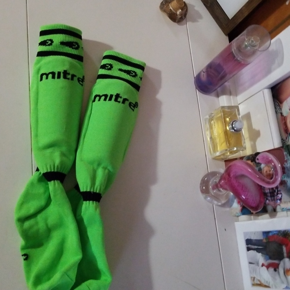 Chin guards for soccer